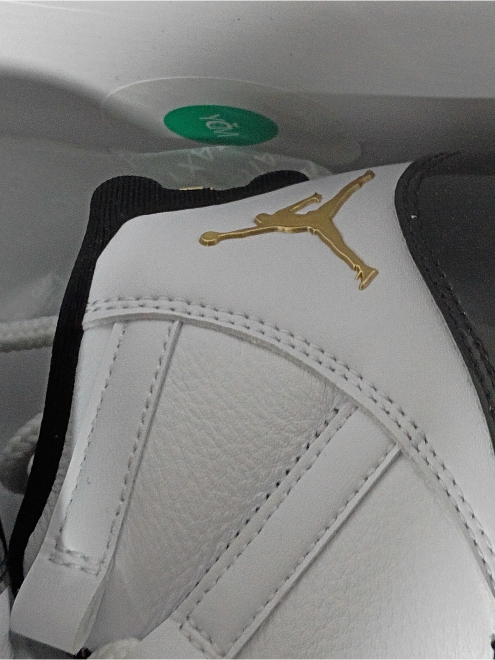 Jordan 11’s Men's Sneakers in White and Black - Picture 2 of 3